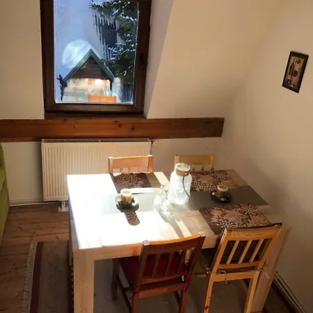 Tea 木屋 *